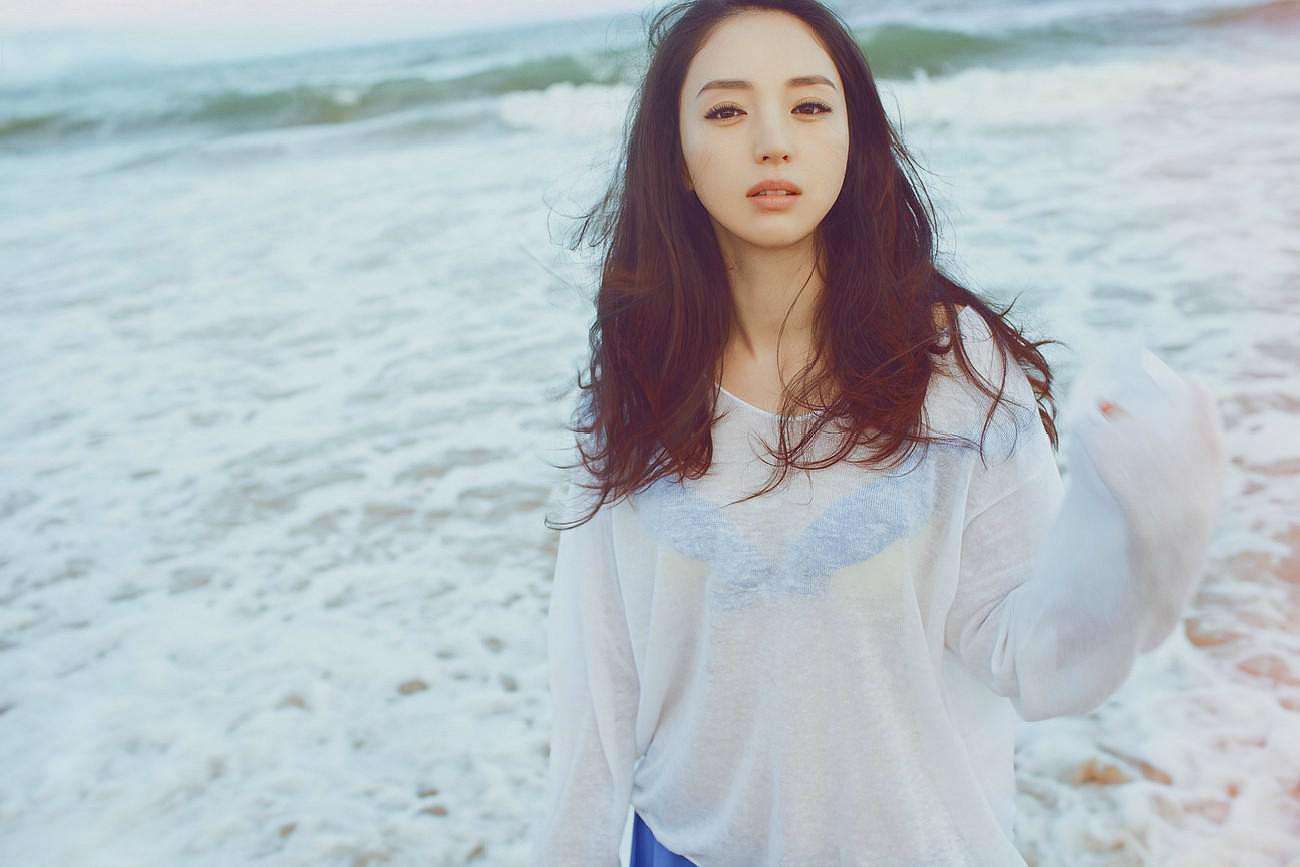 董璇：原来爱情甜蜜，无奈劳燕分飞！不回望，现在新恋情正酣