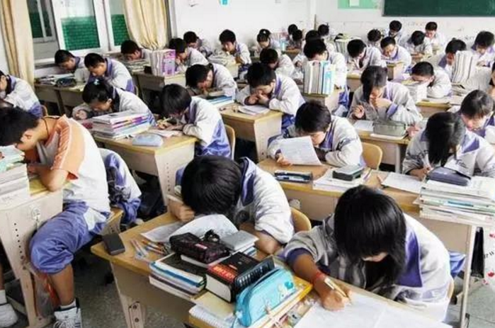 2022各省高考人数预估，河南再次位列榜首，预计考生人数破1100万