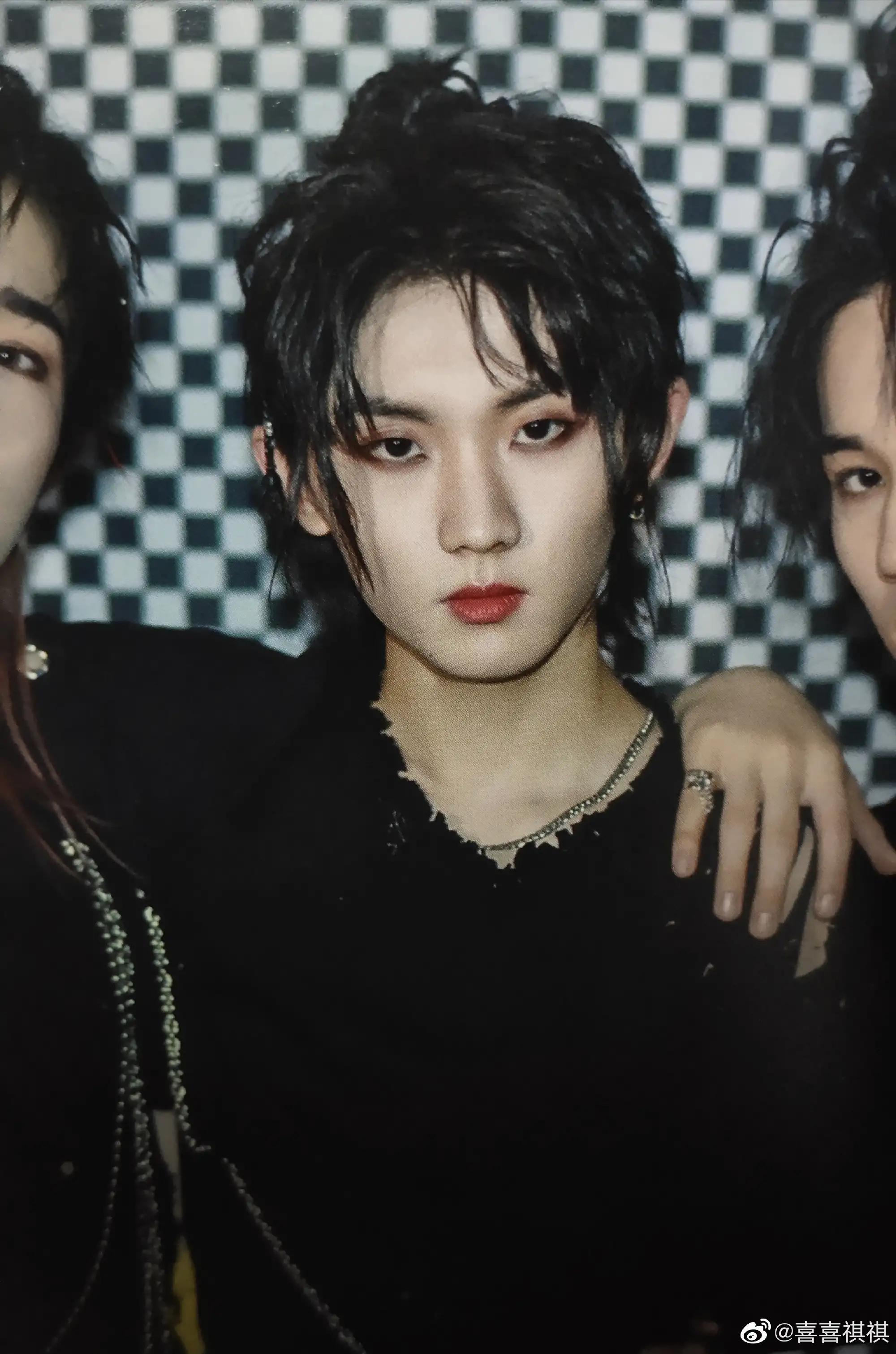 马嘉祺，那个依旧发光的少年