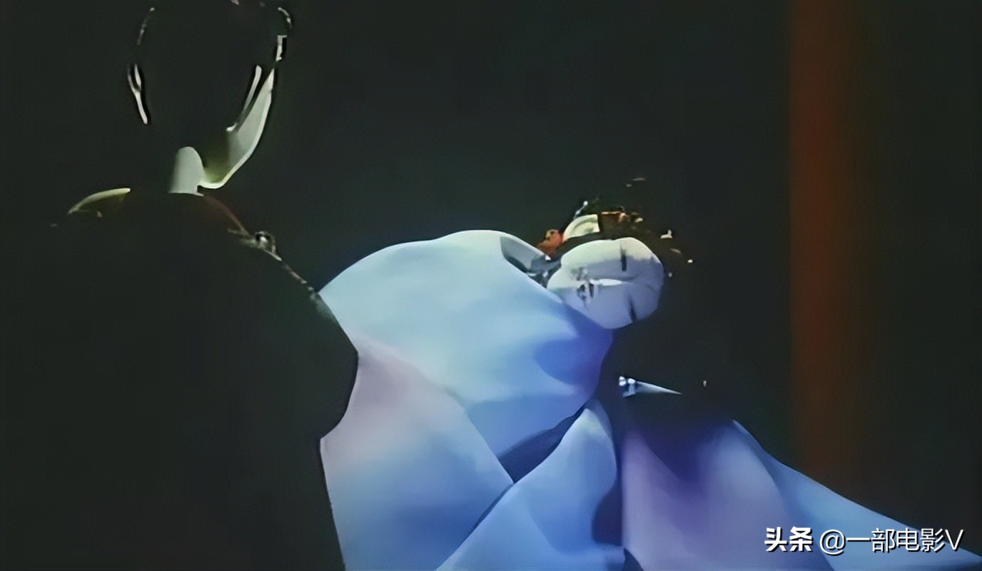 岛国四大推理奇书之首，号称最难懂的电影之一