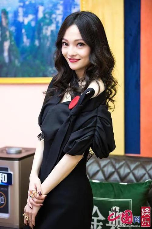 媒体曝光张韶涵参加某节目的生图，网友表示生图像阿姨