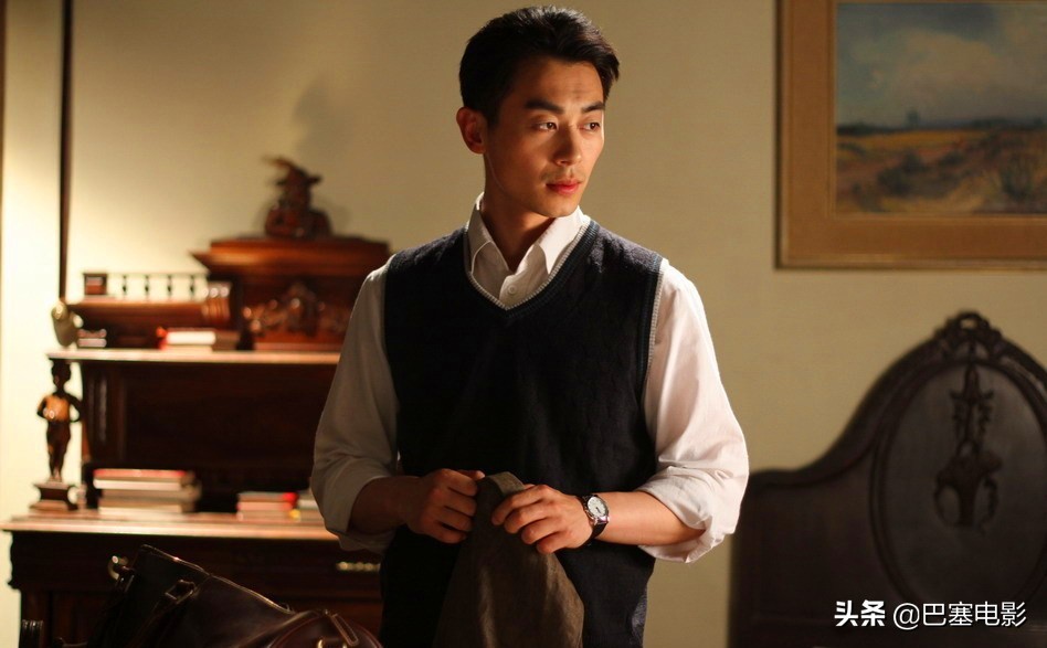 青年周恩来别硬演，朱亚文印象深，陈坤黄晓明不沾边，靳东也一般