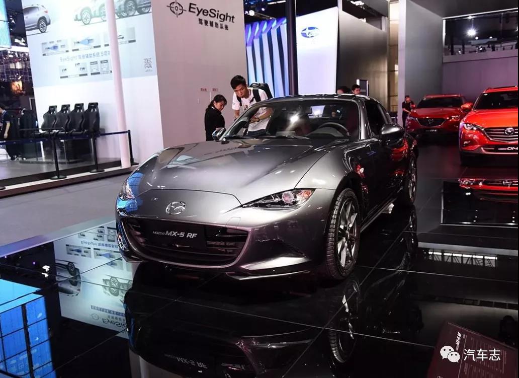 极致轻的马自达MX-5发布，车重不足990公斤，匹配6挡手动变速箱