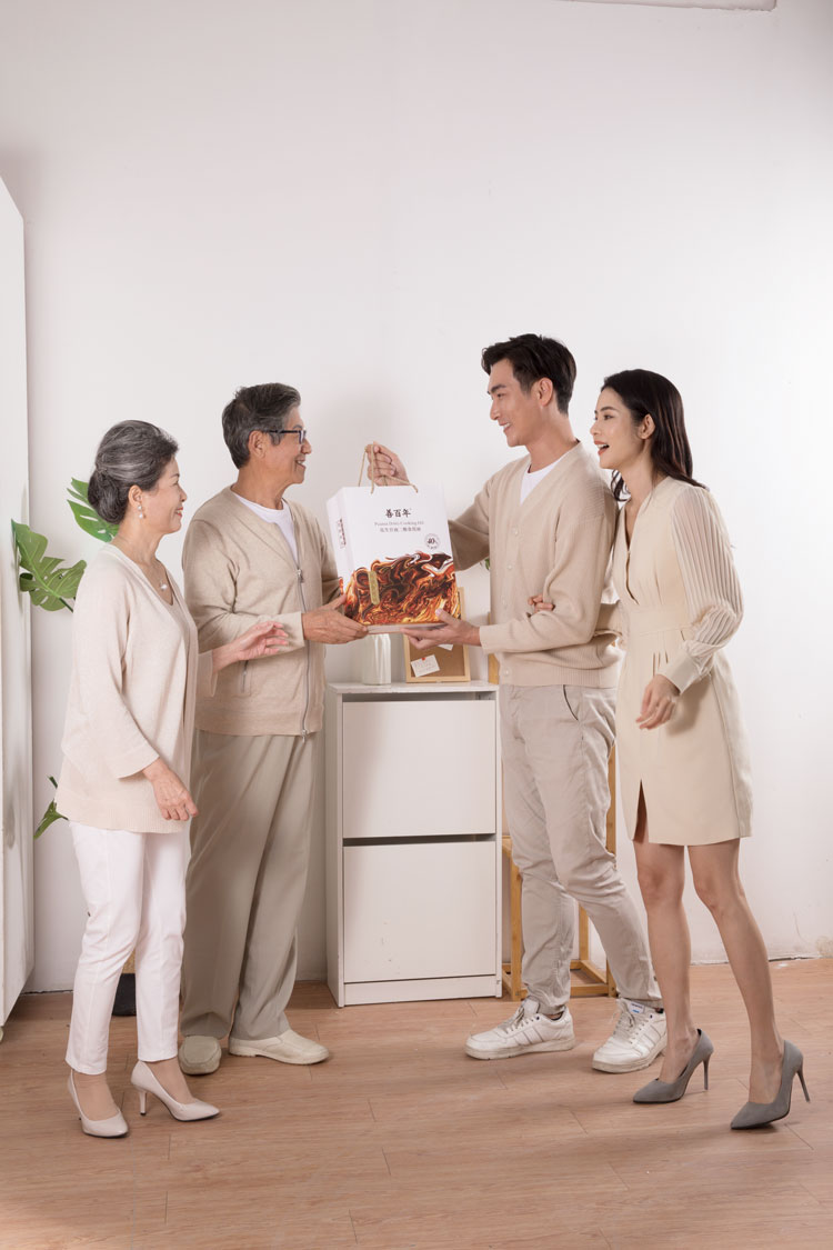 过年送礼送什么，首选善百年二酯油