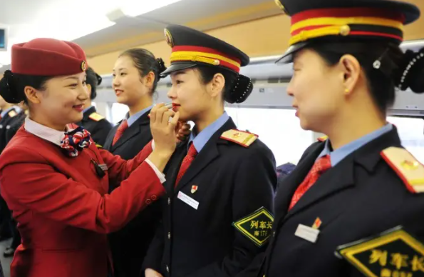 大学生明知公务员上岸难，为啥还偏要考？难道只是为了体面吗？