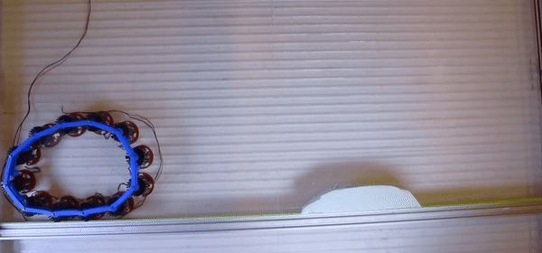 由“奇异物质”制成的轮子能够自动上坡，有点像动物的本能