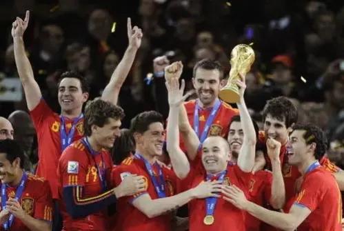 西班牙前锋近些年最强的是谁(斗牛士！21世纪西班牙最伟大的5位球员，他们一起统治足坛五年)
