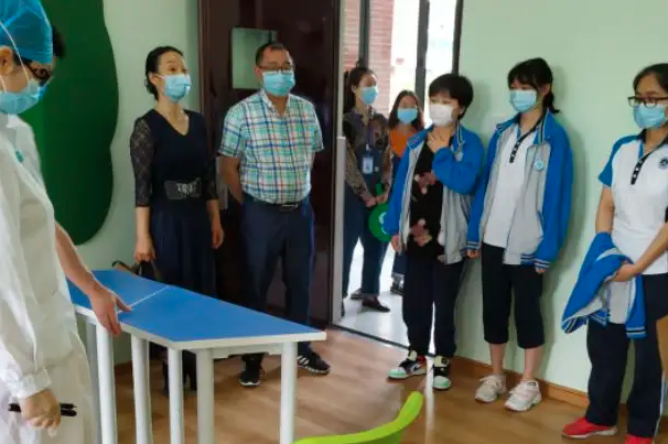 高考体检要求“脱光光”？学生表示难以接受，医生：我们也不接受