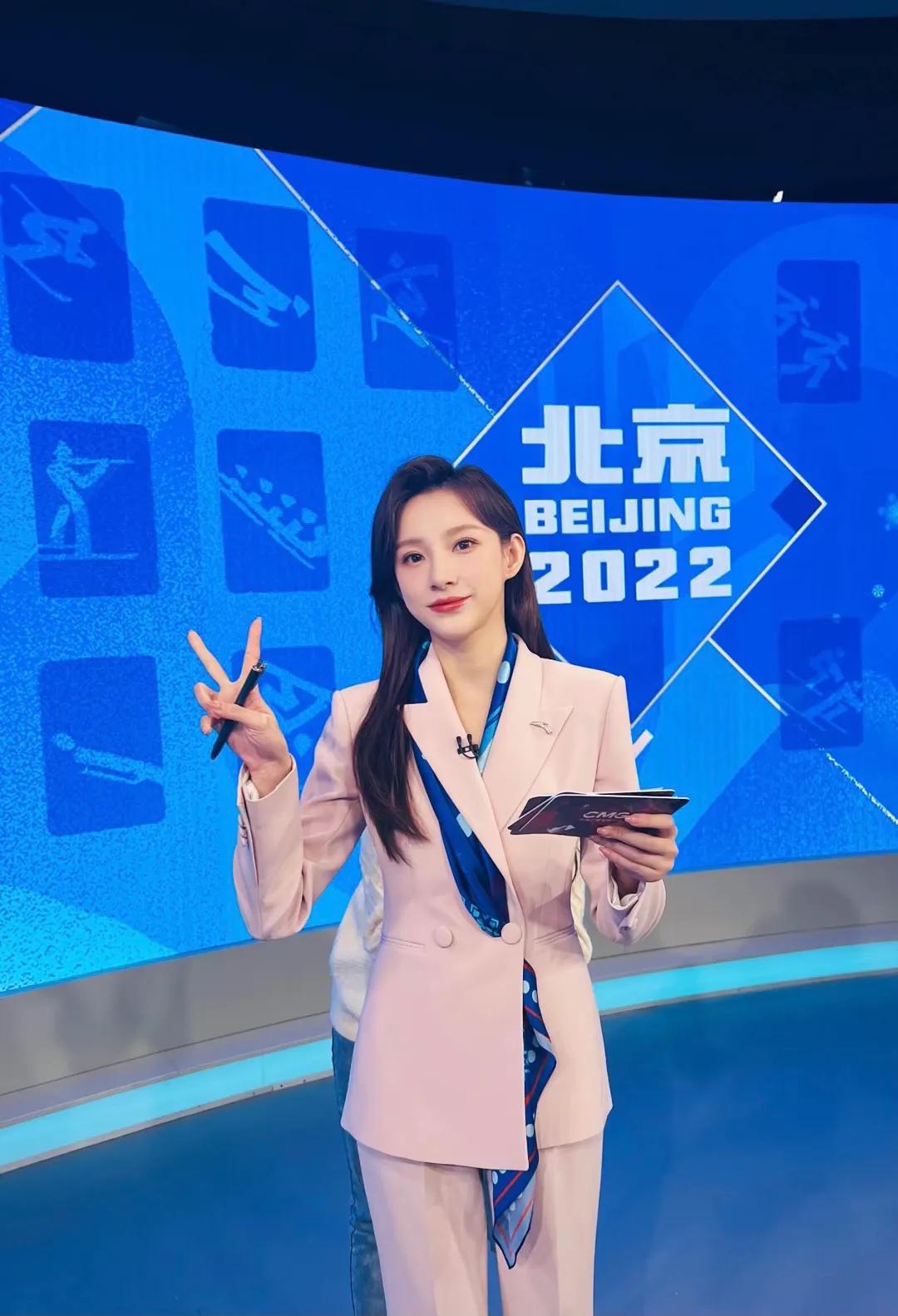 中国传媒大学春晚主持人