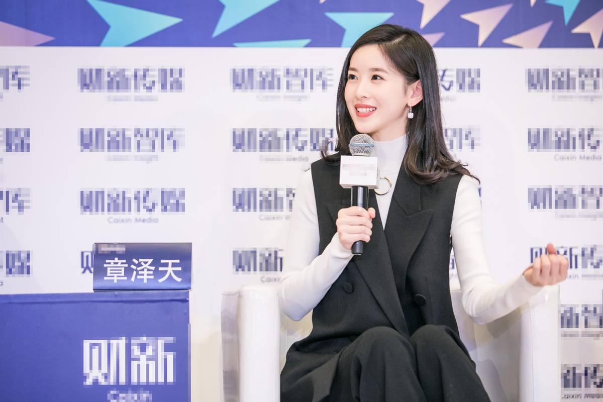 章泽天，嫁给刘强东7年，她的聪明让人刮目相看