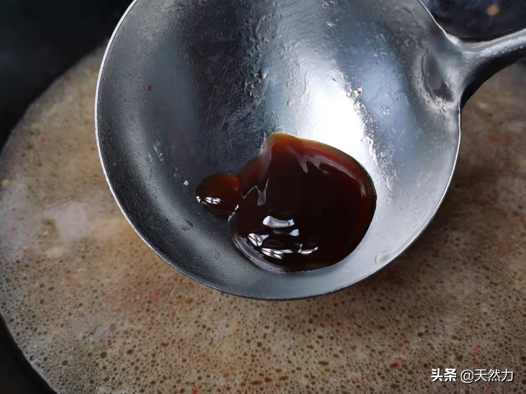 牛蹄筋要怎么做才软烂入味，教你家常做法，一口下去全是胶原蛋白