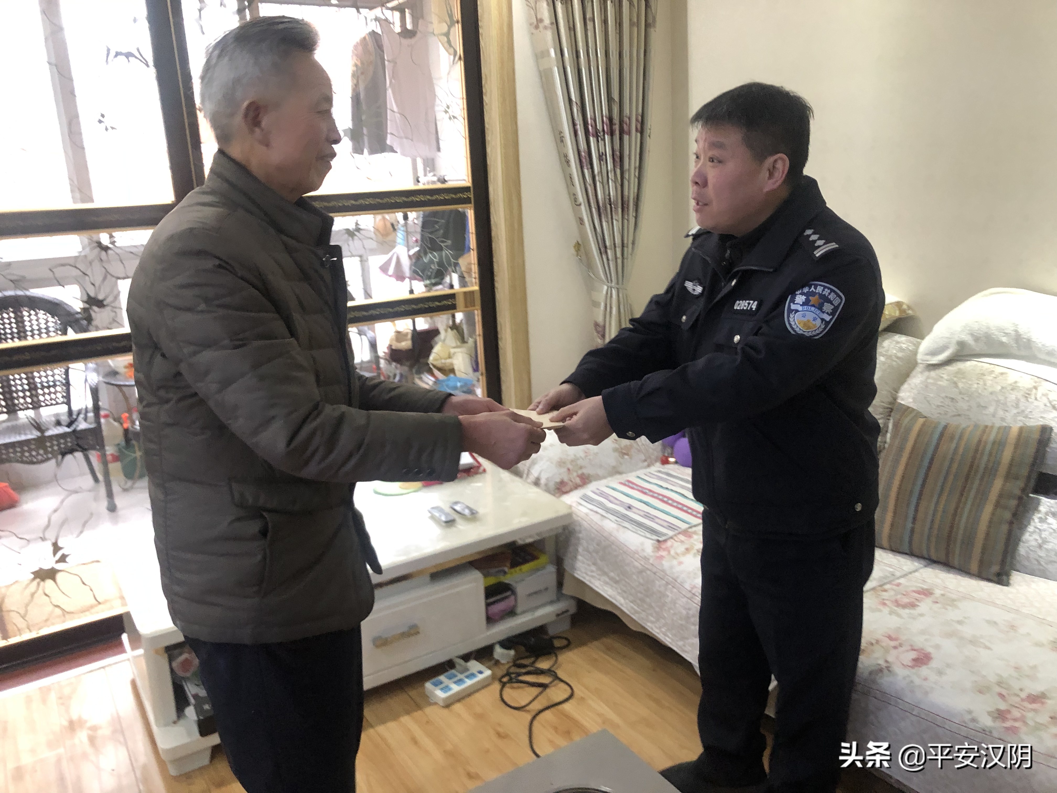 关怀激斗志 慰问暖警心丨汉阴公安开展慰问退休老同志和基层派出所活动