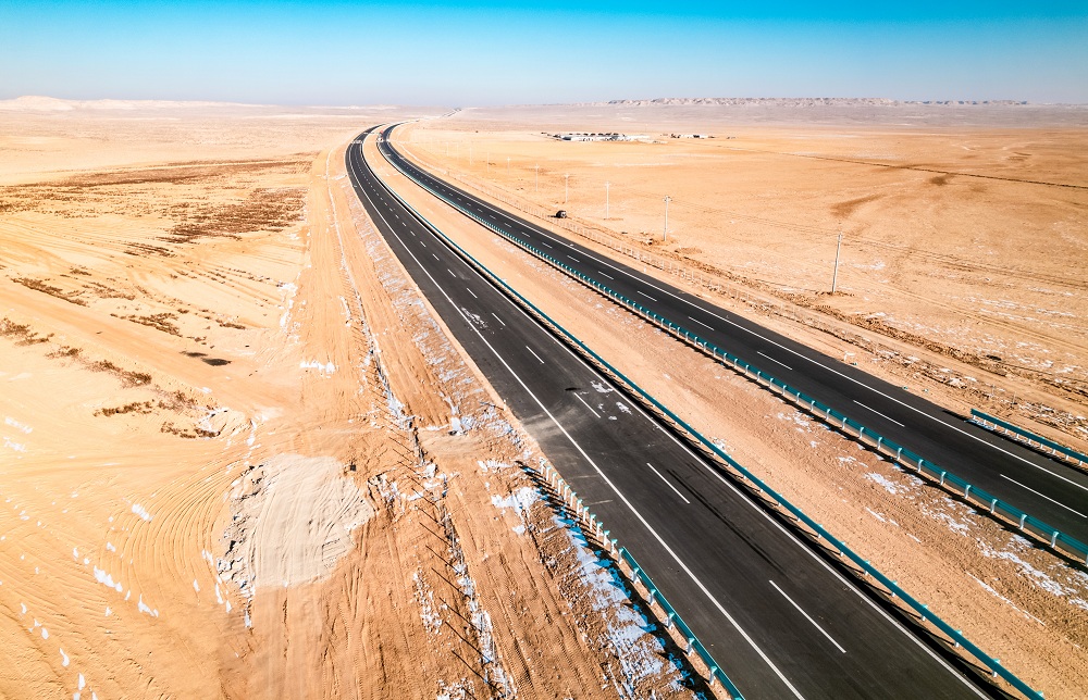 新疆高速公路总里程突破7000公里
