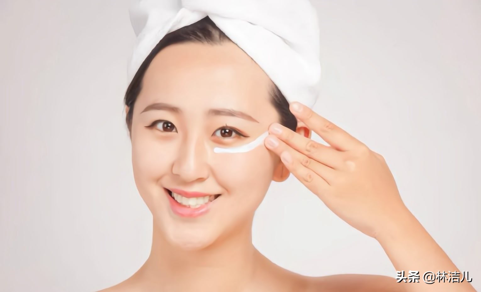 杨幂、白鹿的眼睛太美了，热巴却被眼下卡粉给坑惨，看起来老10岁