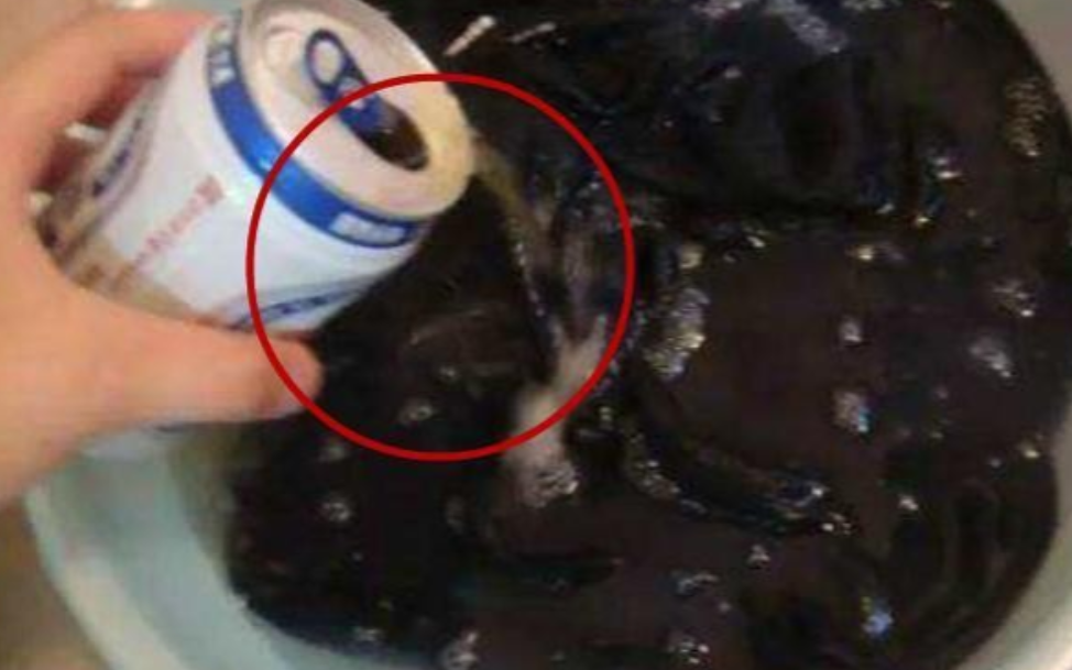 过年大扫除玻璃太脏怎么办？教你几招，干净透亮不留灰