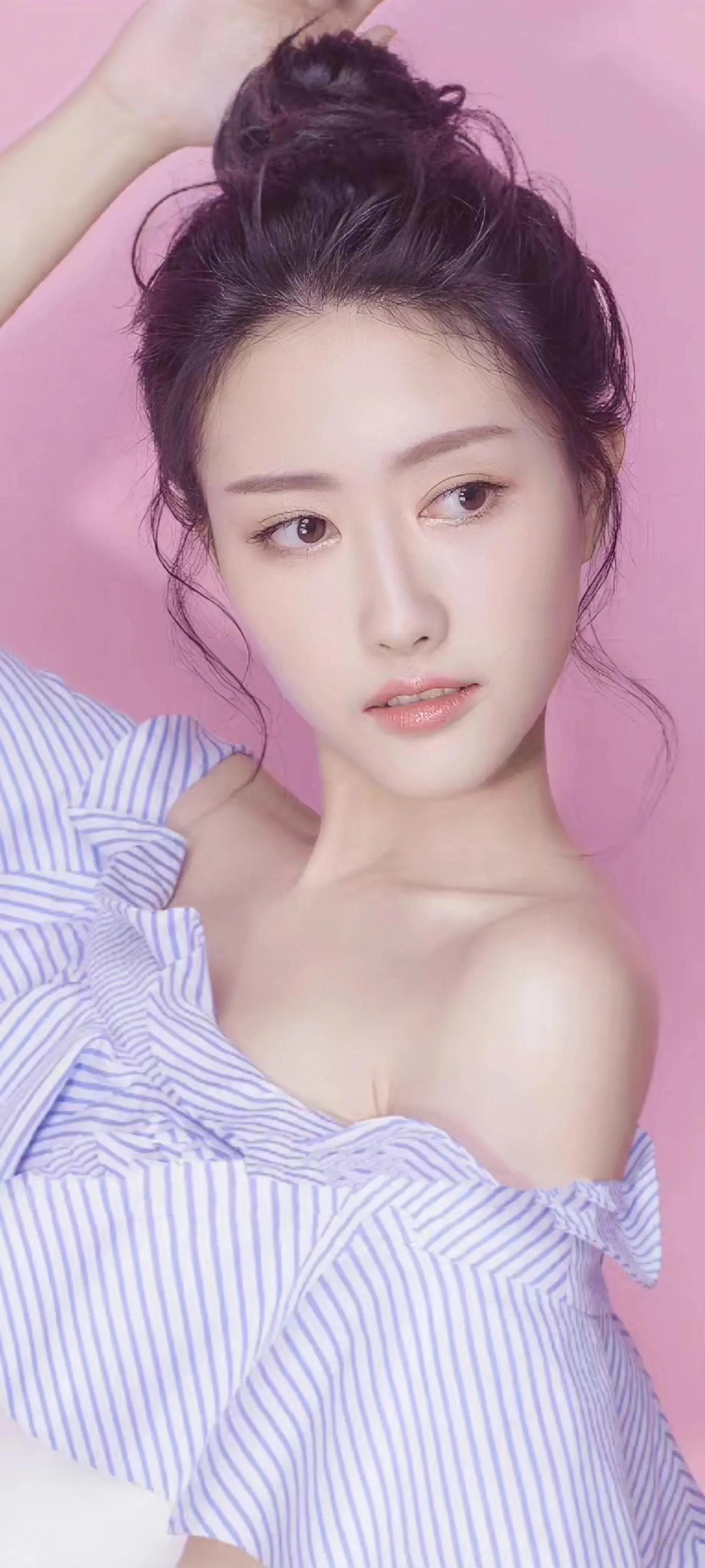 端庄美丽的张子璇