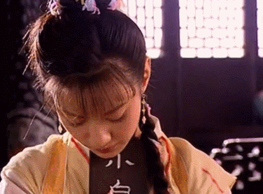 “疯批美人”别乱演，有人五官乱飞成真疯，有人病娇邪魅太撩人