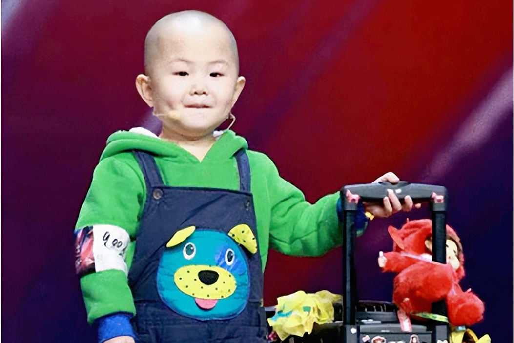 3岁出名,5岁上春晚,年挣百万,小神童张峻豪如今咋样了?