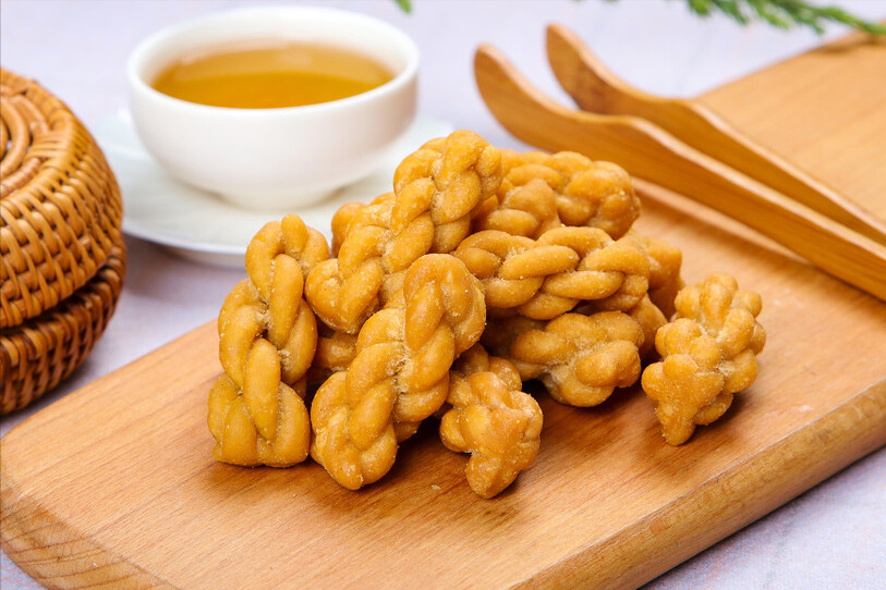 奶奶用了50年的炸麻花方法，咸香酥脆，金黃誘人，過年過節(jié)少不了