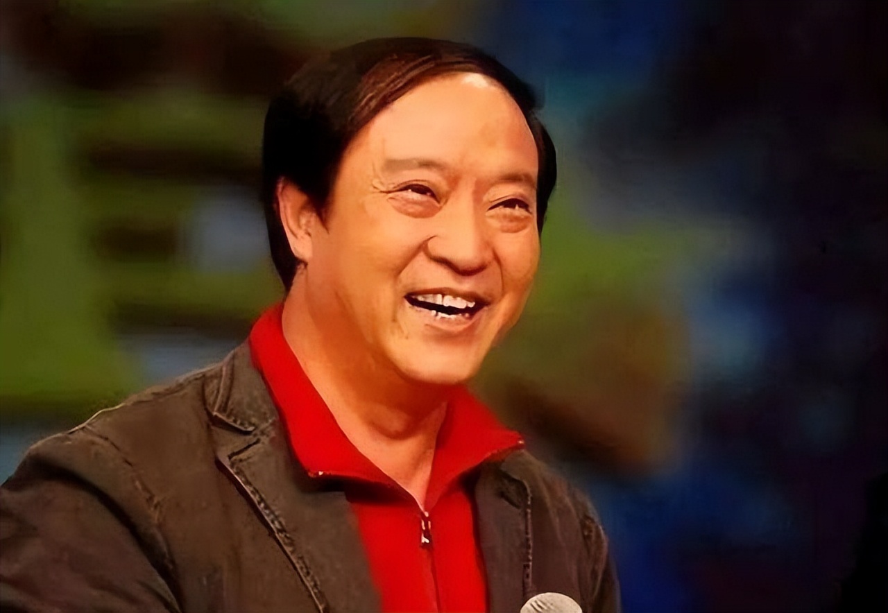 有人选择在娱乐圈硬混，有人选择保家卫国，同是星二代差距还挺大