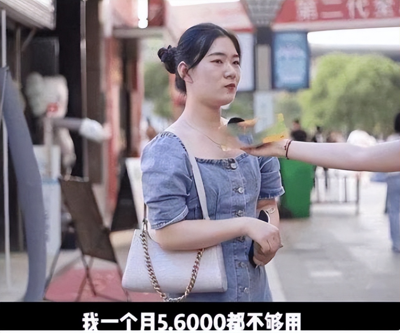 大学生每月生活费等级，第一级犹如荒岛求生，学生囊中羞涩不出门