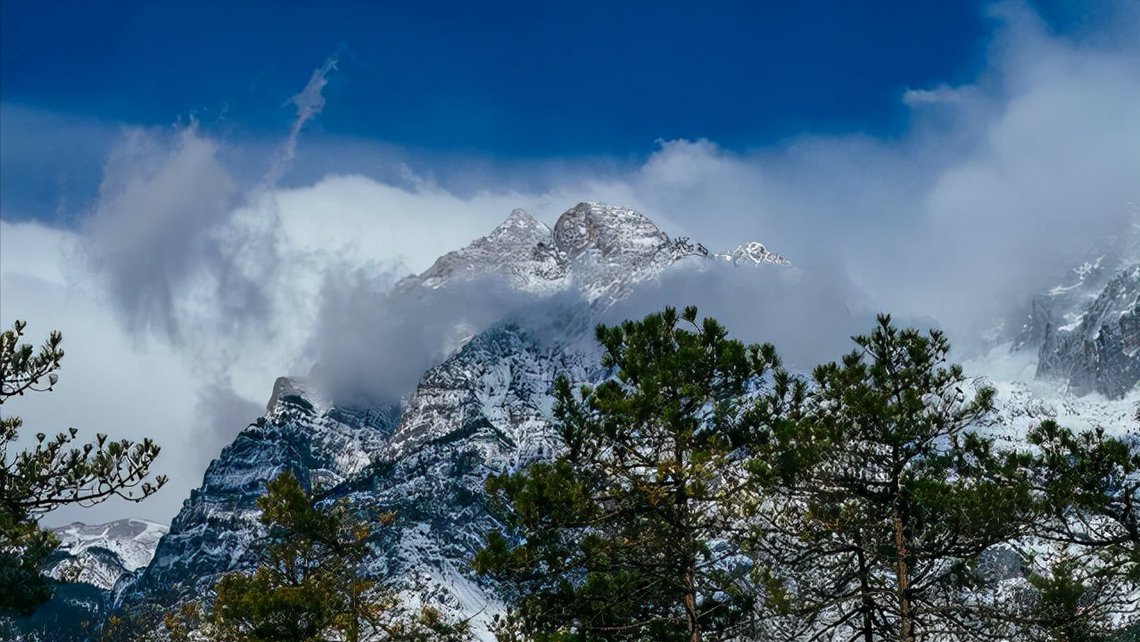 云南丽江玉龙雪山高度,一步到位容易发生高反,还会错过中途美景