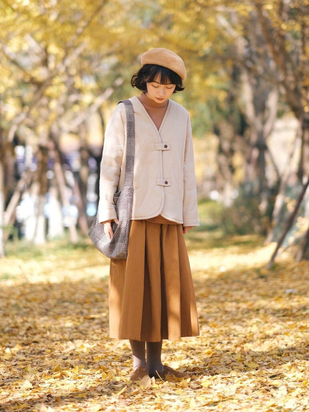 这个冬季还在穿“羽绒服”？“棉服”才是最实用的，时髦又百搭