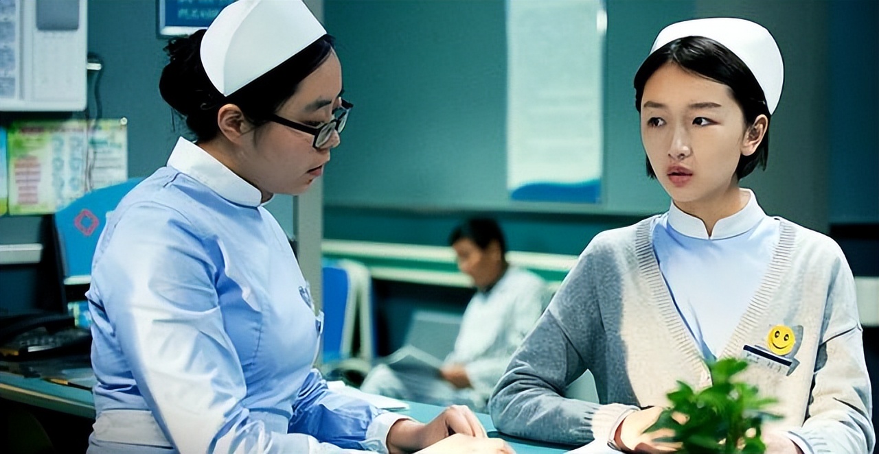 同样是演护士，把朱茵，张柏芝，赵丽颖放在一起，差别就出来了