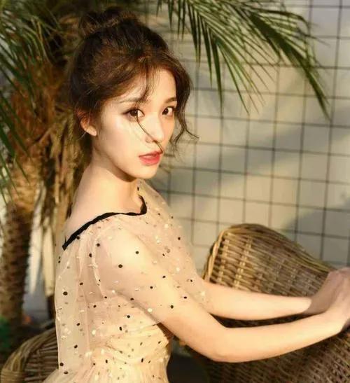 女明星特辑之新人演员钟丽丽