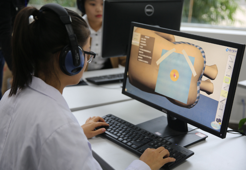 “医学专业”前景排名出炉，临床医学无缘前三，榜首热度居高不下
