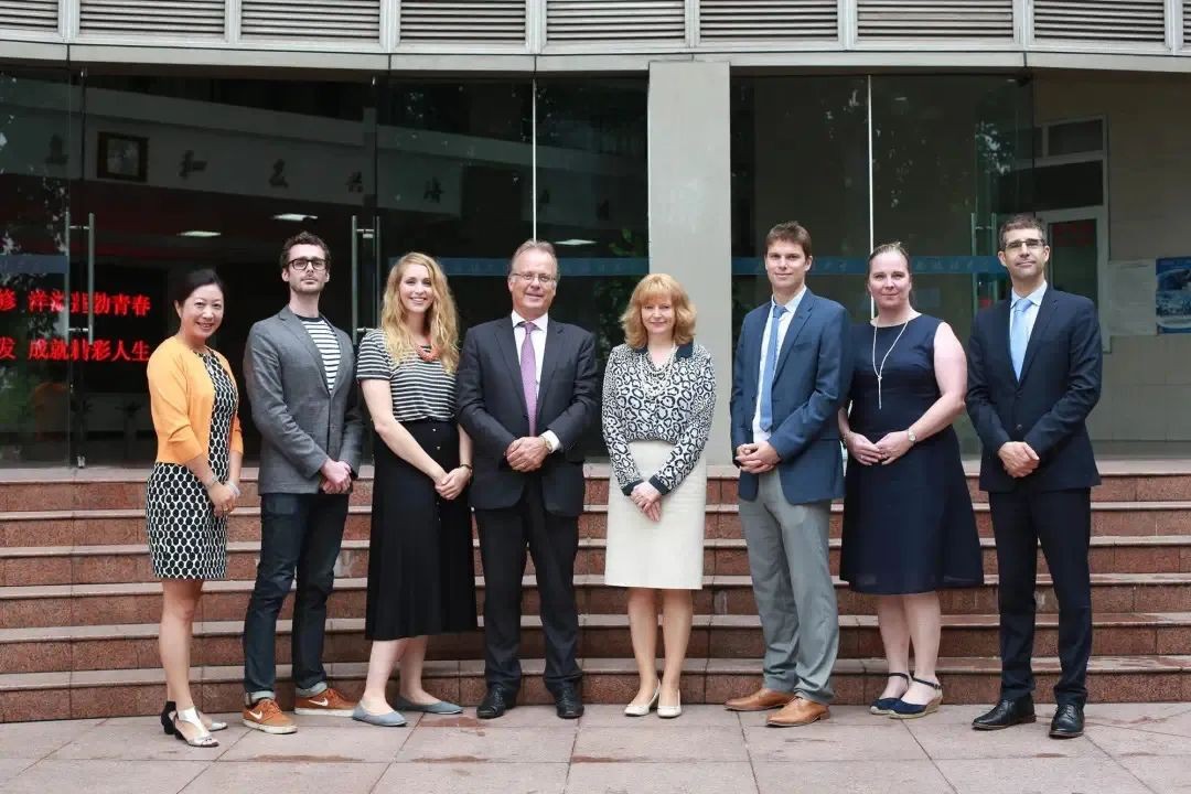 关注！西南政法“曝光”这一王牌专业：“国际化”教师天团，中英名校双学位！