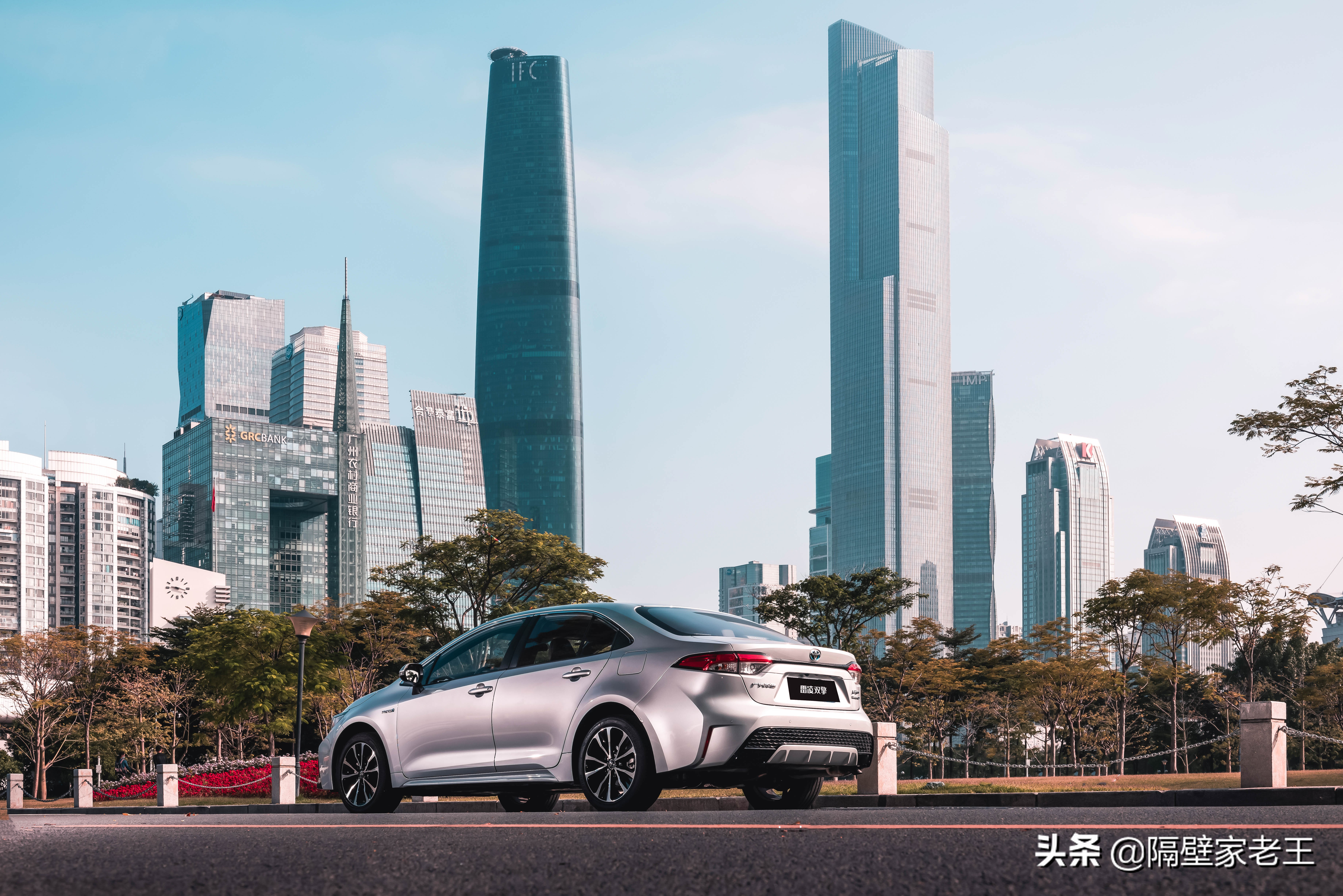 买混动汽车为什么建议选丰田？老司机说出了这五大理由