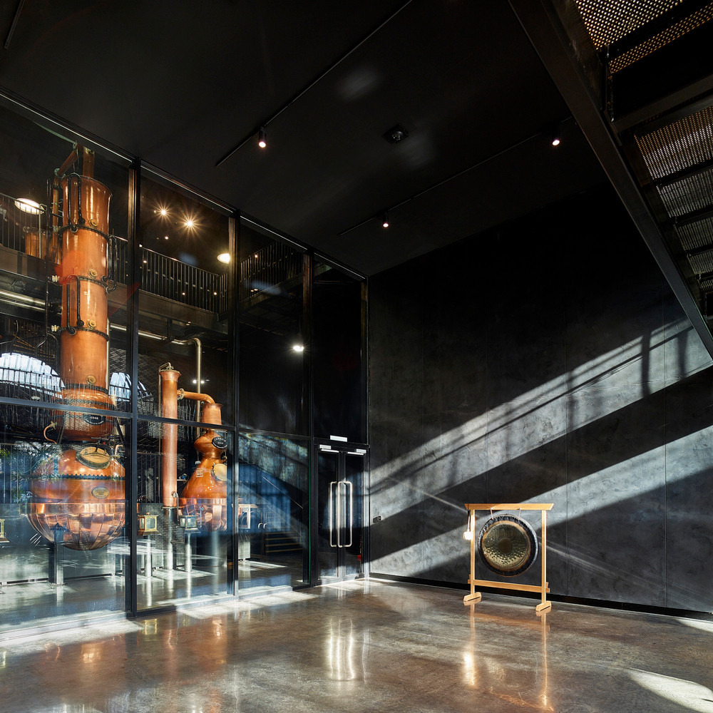 颇具特色的亨利爵士琴酒新酒厂