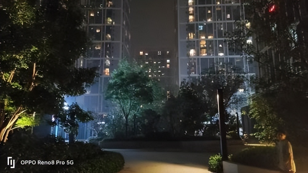 颜值和实力并存！下半年可以闭眼入的三款手机