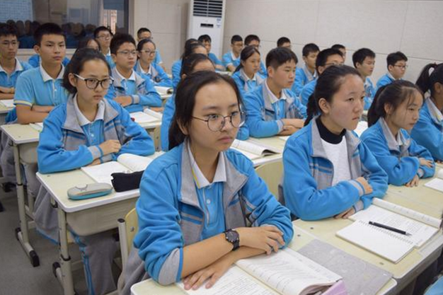 初中生的福音：教育部提出“分配制度”，家长可以松口气了