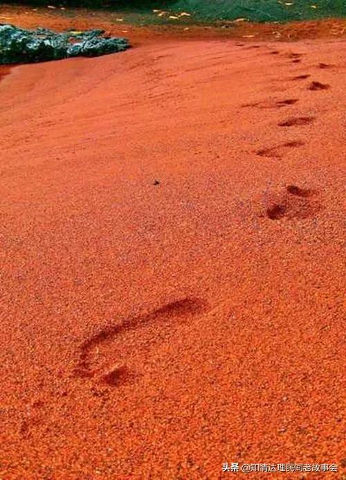 一片红——克孜勒库姆沙漠