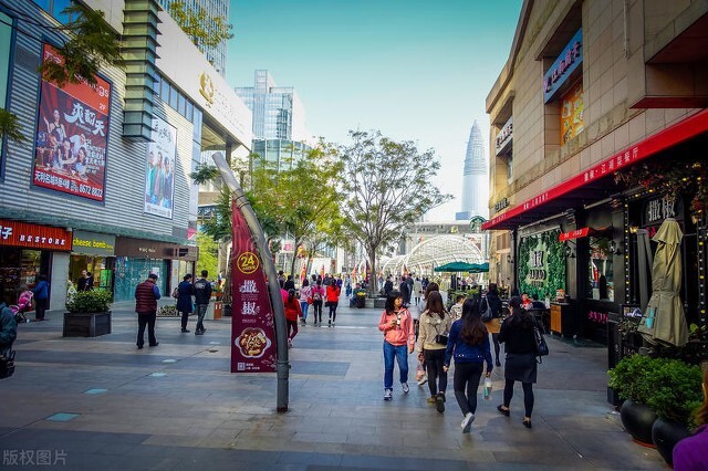 深圳石岩门面跌了六成，想做生意去石岩随便找，不用喝茶费转让费