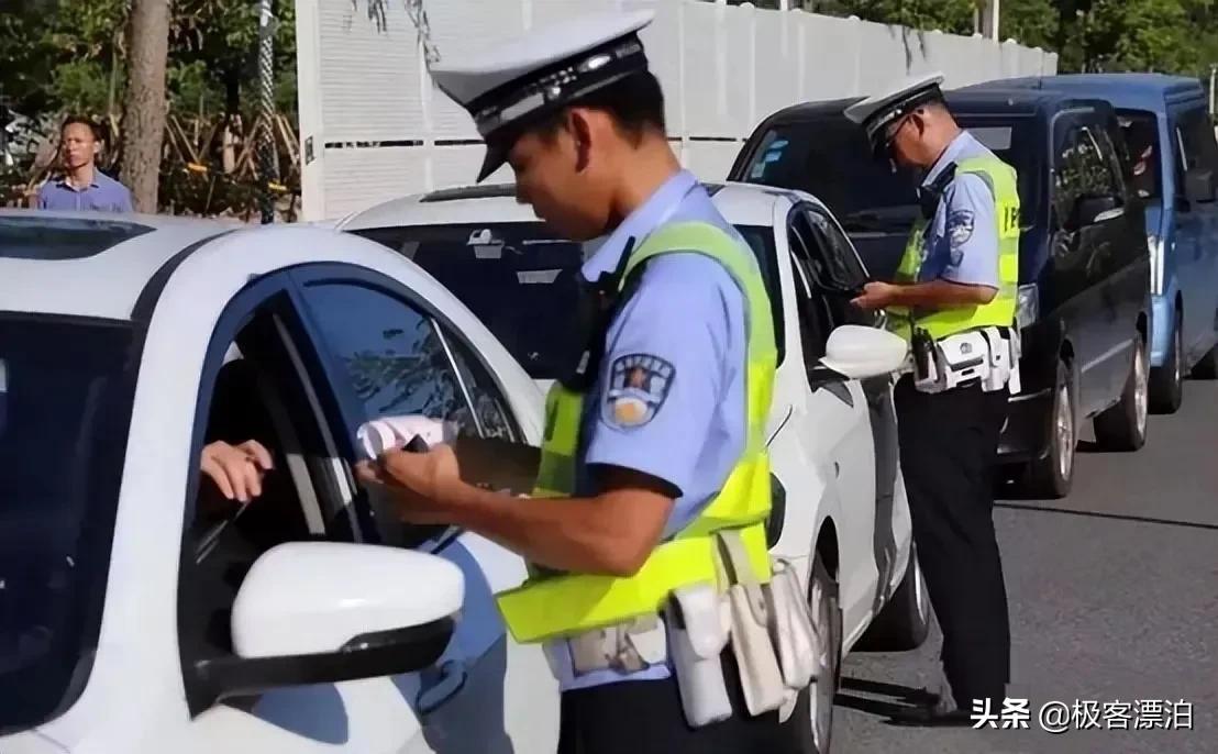 C1駕駛證“新規(guī)”？或?qū)⒂瓉怼?取消、1增加”制度，車主互相轉(zhuǎn)告