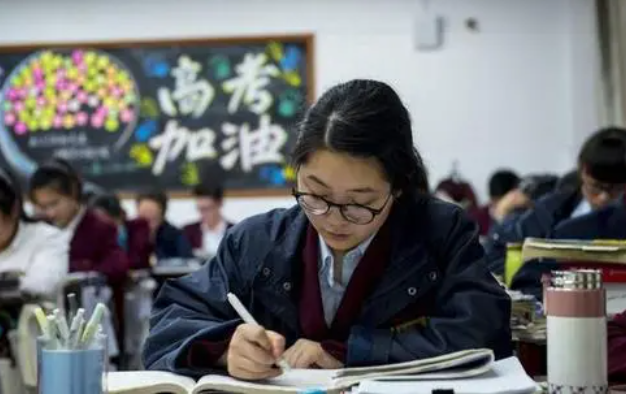 这所211大学很“憋屈”，就业率达90%，却常被认为是“普通大学”