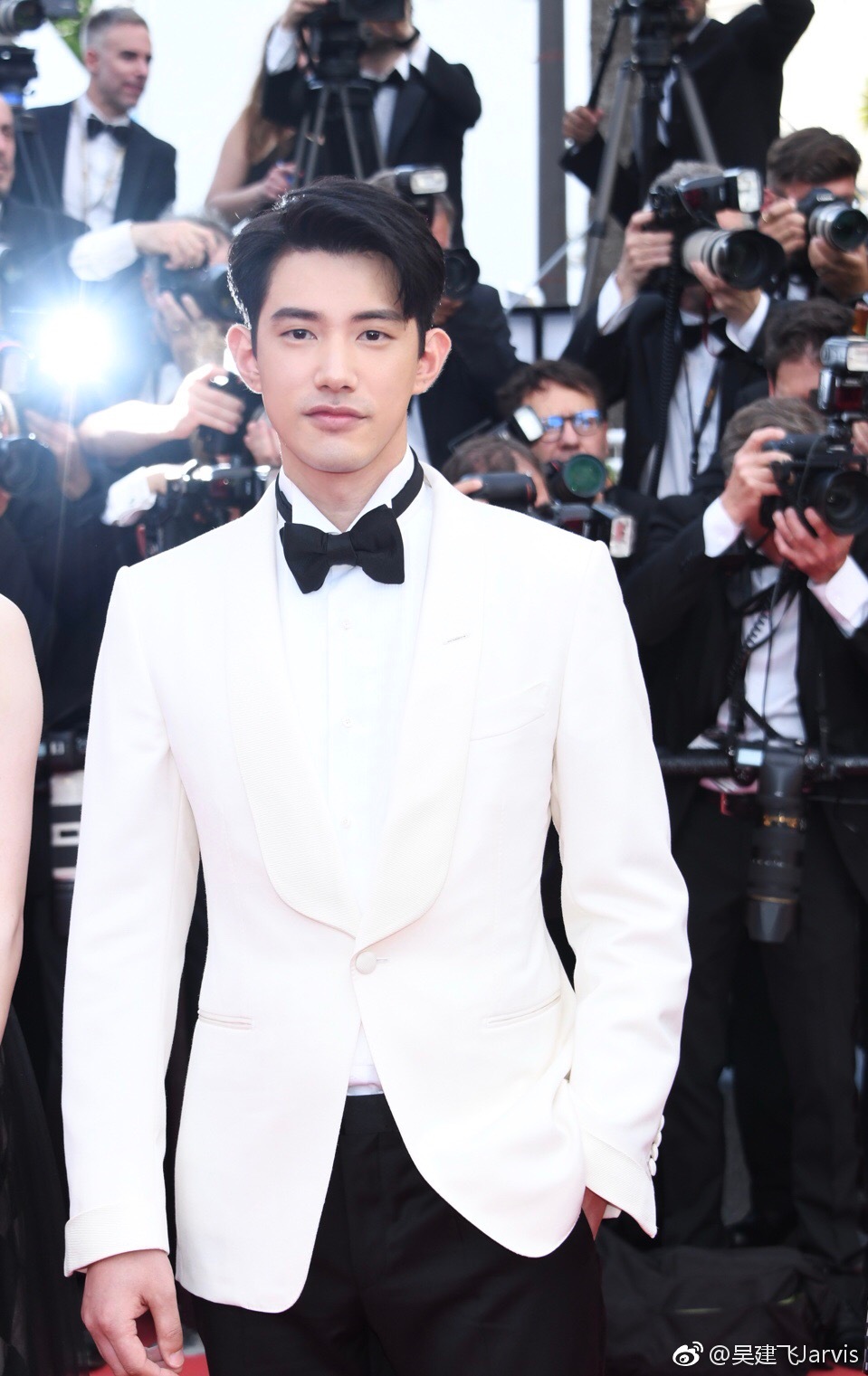 莱卡青蛙王子剧情(吴建飞:曾是周杰伦师弟,还是铠甲勇士男主,当爸后38