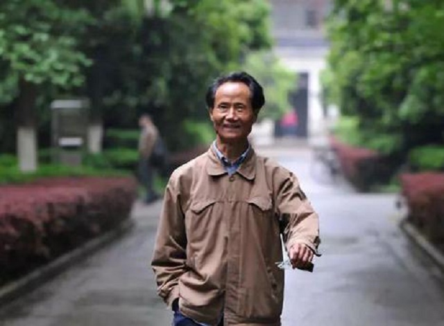 何家庆：“乞丐”般的教授，被绑架吃猪食，却让数万人过上好日子