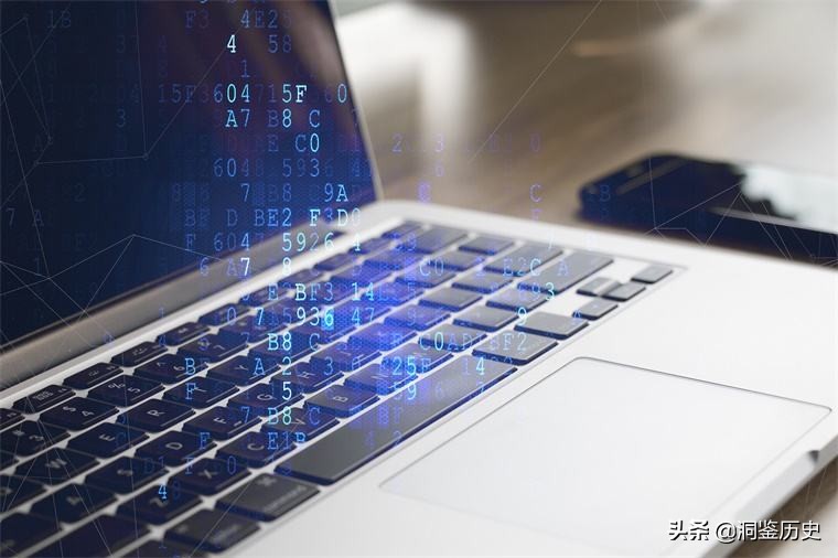 211大学高材生消失22年，被找到时仍蜗居出租屋，靠网络兼职度日