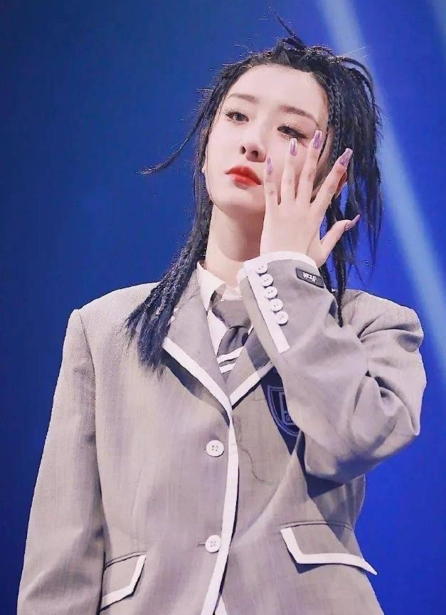 “莽撞千金”赵小棠：陈凯歌出动全家支援她，却因牙膏口碑暴跌