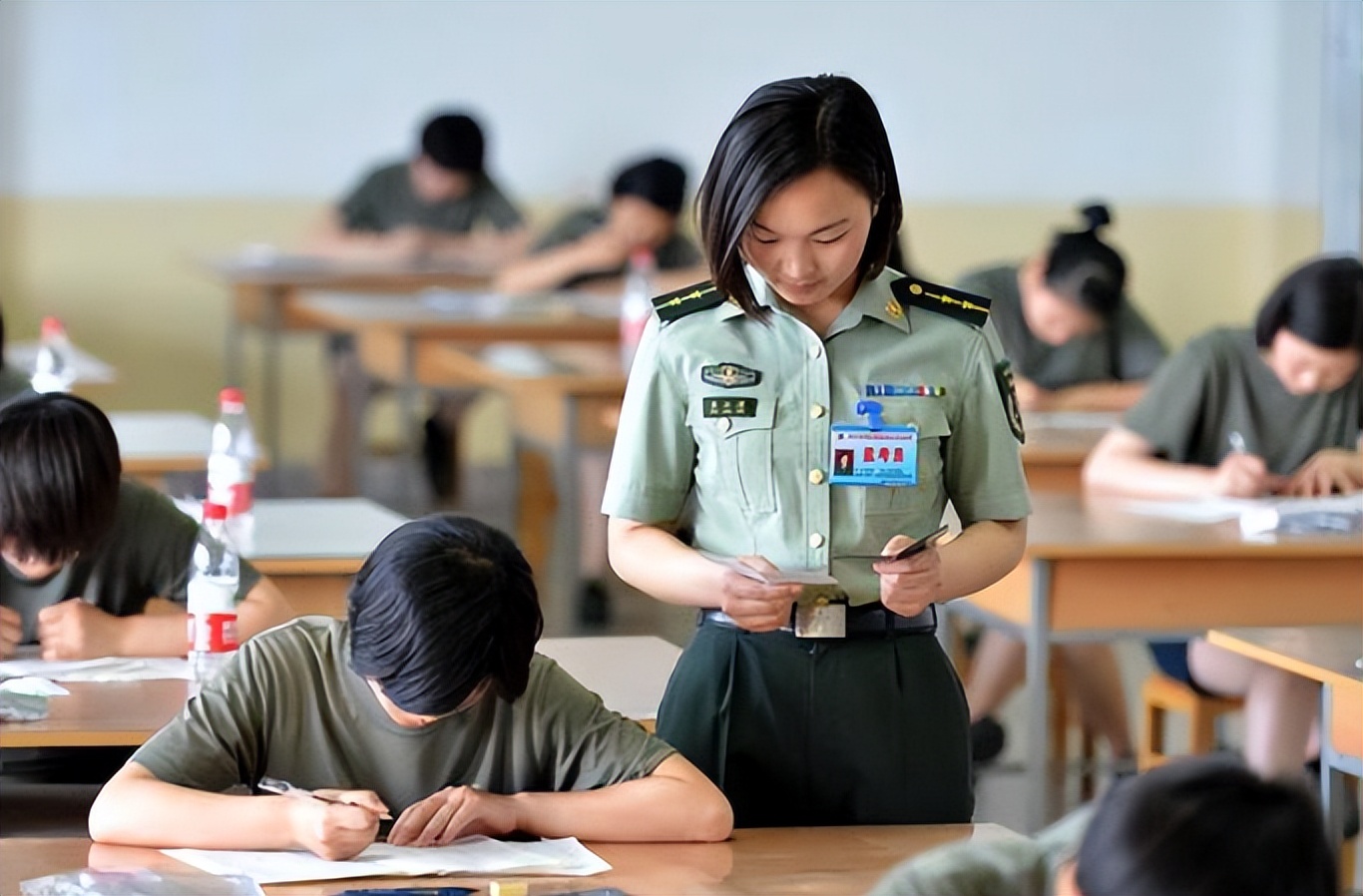 “退伍”和“退役”仅一字之差，却存在天壤之别，尤其是在待遇上