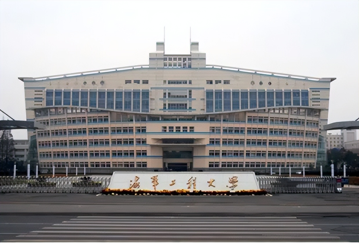 适合中等生捡漏的6所军校，录取分数线较低，有想法的学生可参考