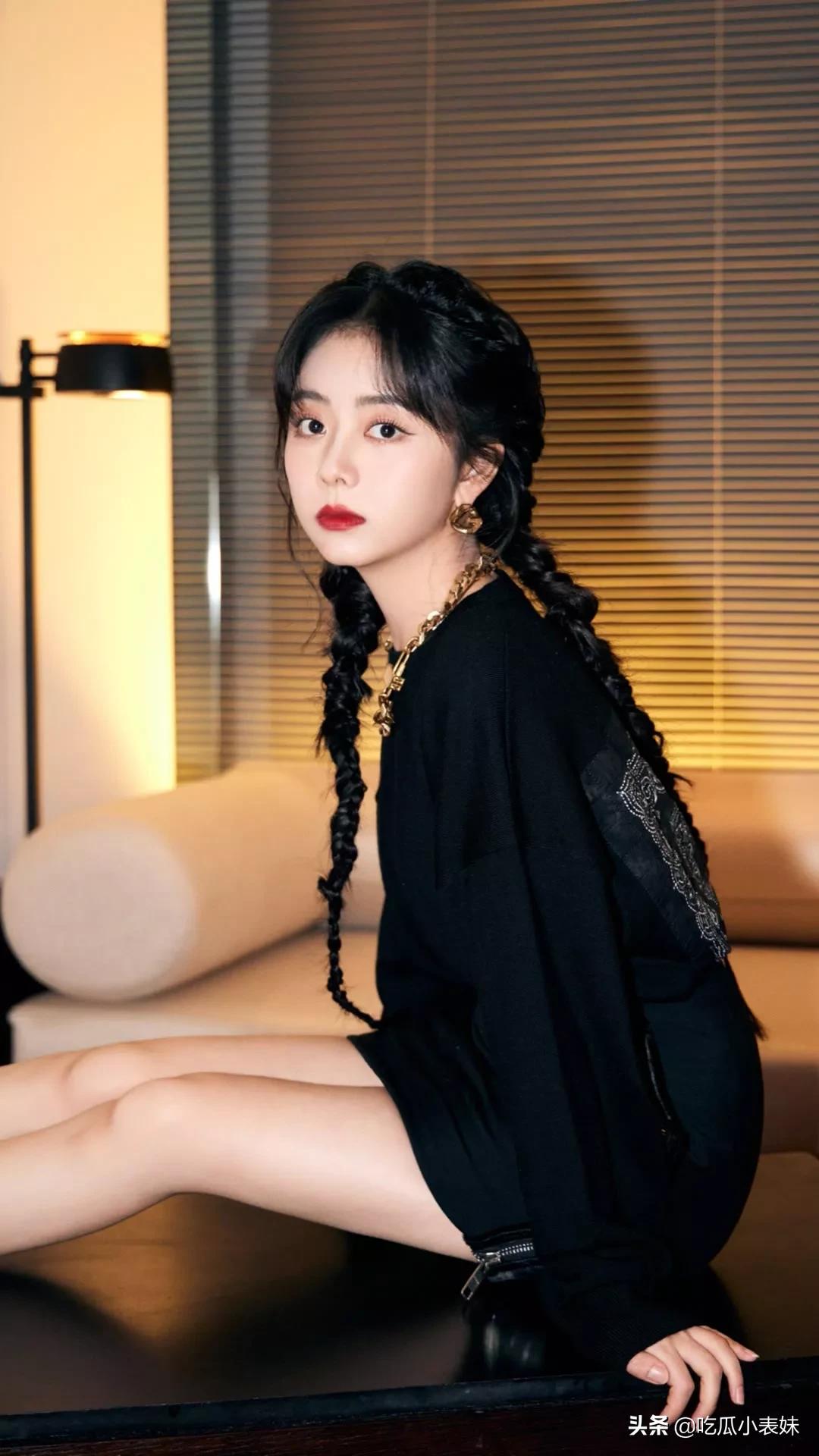 谭松韵，迷人的娃娃脸，甜美可爱