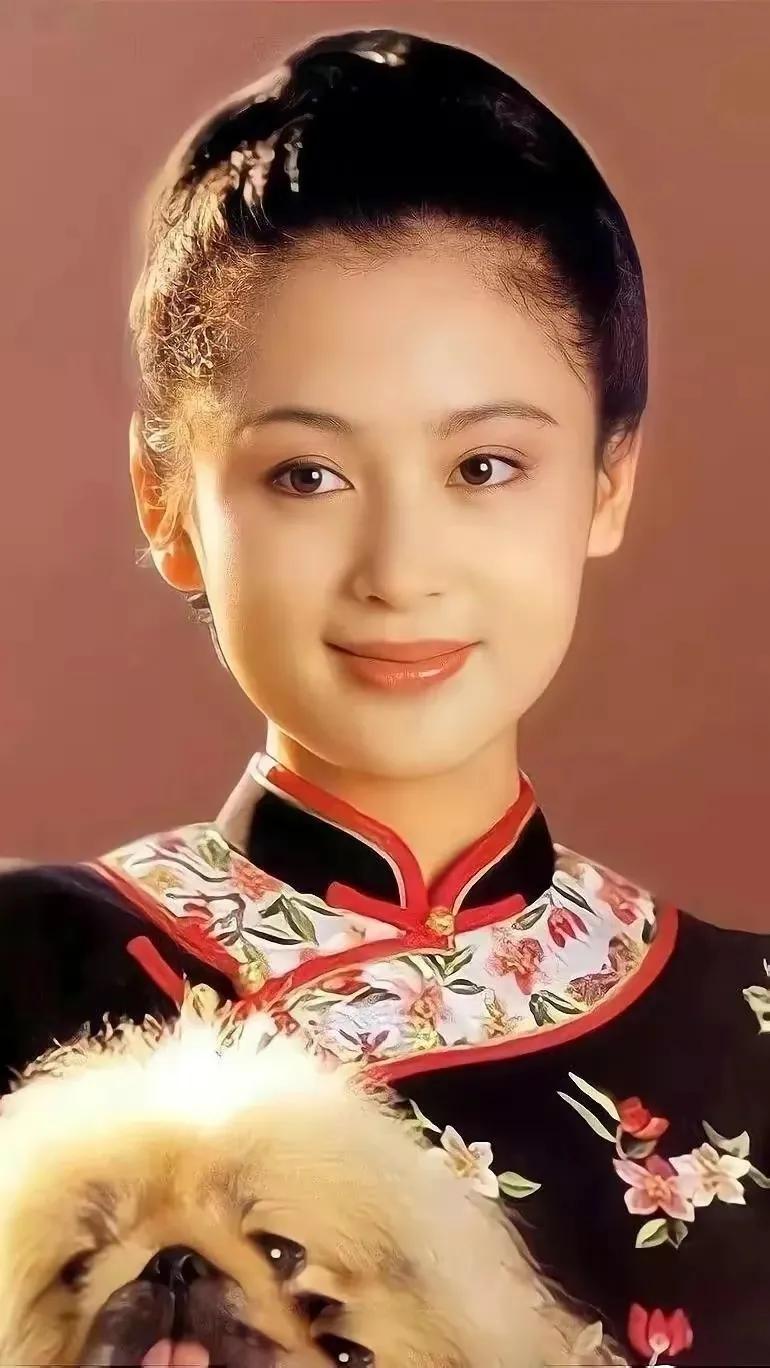 最具有古典之美的明星陈红：气质婉约，优雅迷人，魅力十足