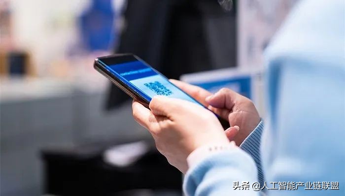人大代表提案健康码统一，iOS 16内置验证码机器人