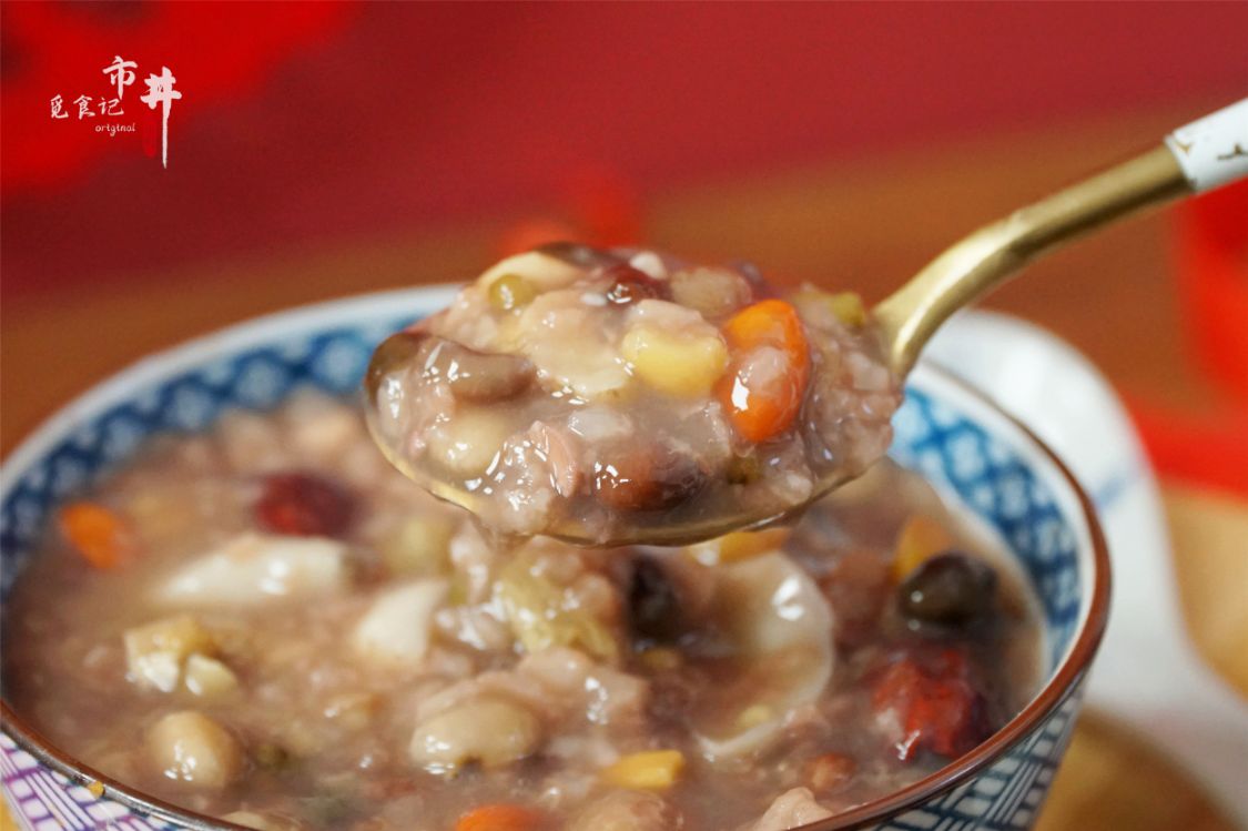 明天过“腊八节”，熬腊八粥这5样千万别少，寓意五福俱全