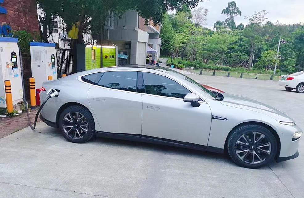 20万的纯电动汽车能媲美40万的燃油车(20万的纯电动汽车能媲美40万的燃油车嘛)